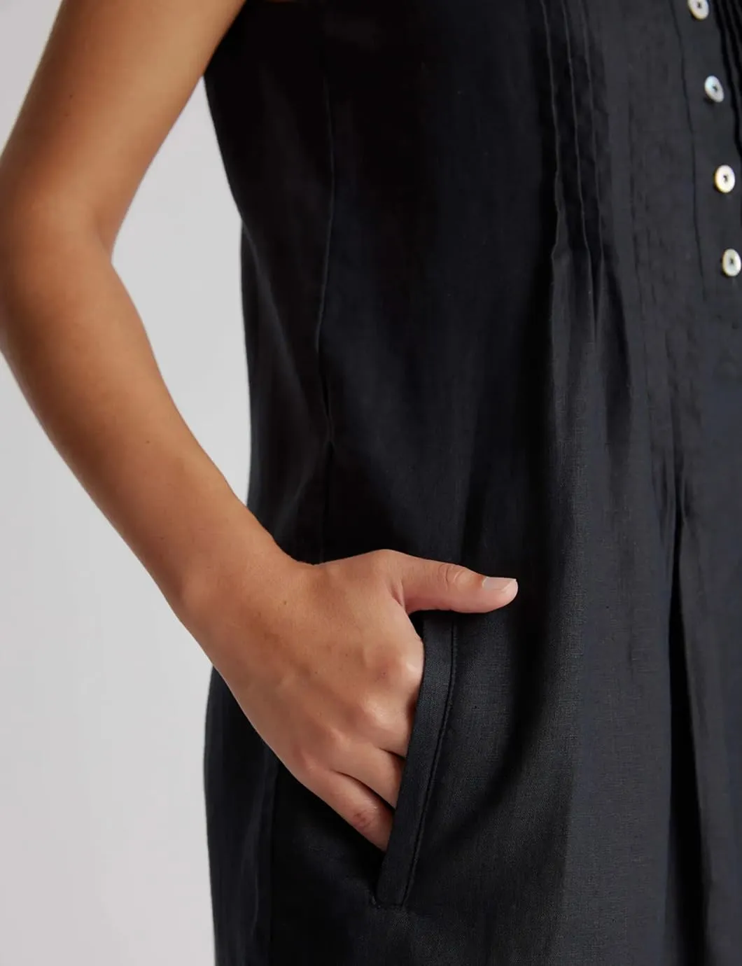 Women's Summer Linen Scoop Neck Sleeveless Swing Tank Dress Casual Front Button Dresses with Pockets