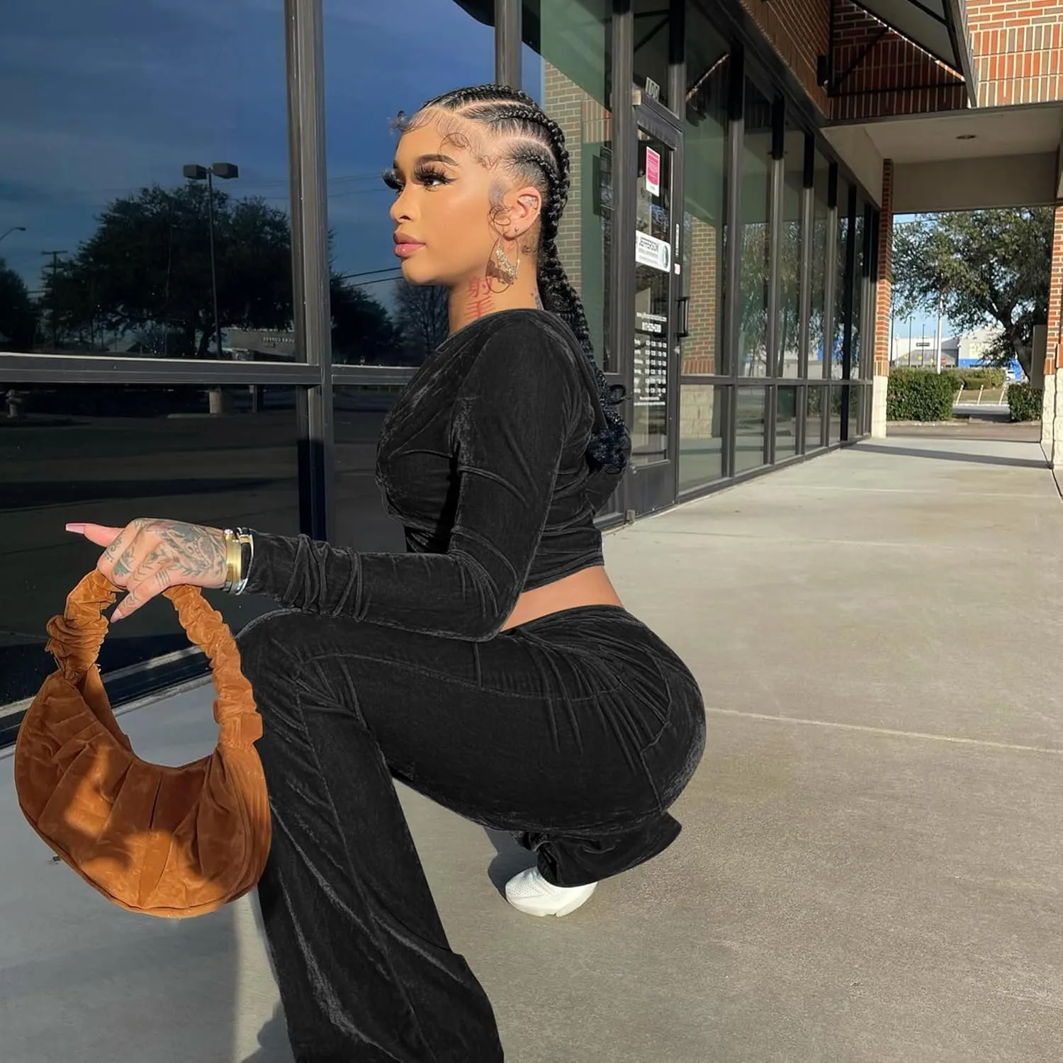yidengymx Womens 2 Piece Velour Tracksuit Two Piece Outfits for Women Long Sleeve Zip Up Crop Tops Sweatpants Sets Pockets